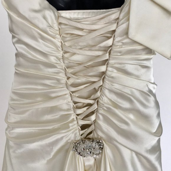 Sophia Tolli Size 06 Ivory A-Line Wedding Gown - Picture 7 of 10